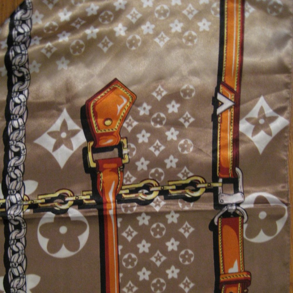 LV Flower Clover Monogram Scarf, Light Brown Tan, Large - Picture 4 of 7